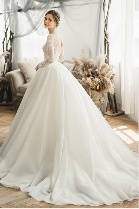 lace bodice tulle skirt wedding dress